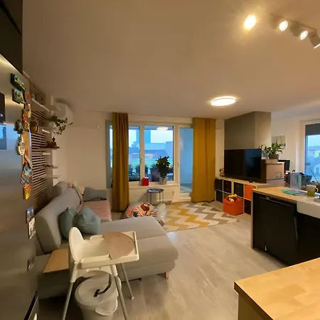 New, Free Parking, Big Balcony Premiere 아파트